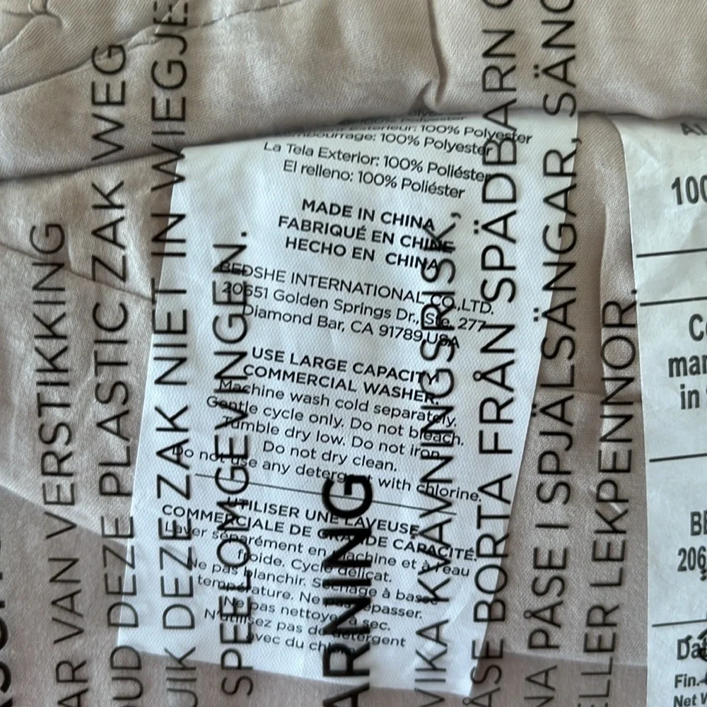 Brand New Bedsure GentleSoft Down Alternative Comforter Queen Beige